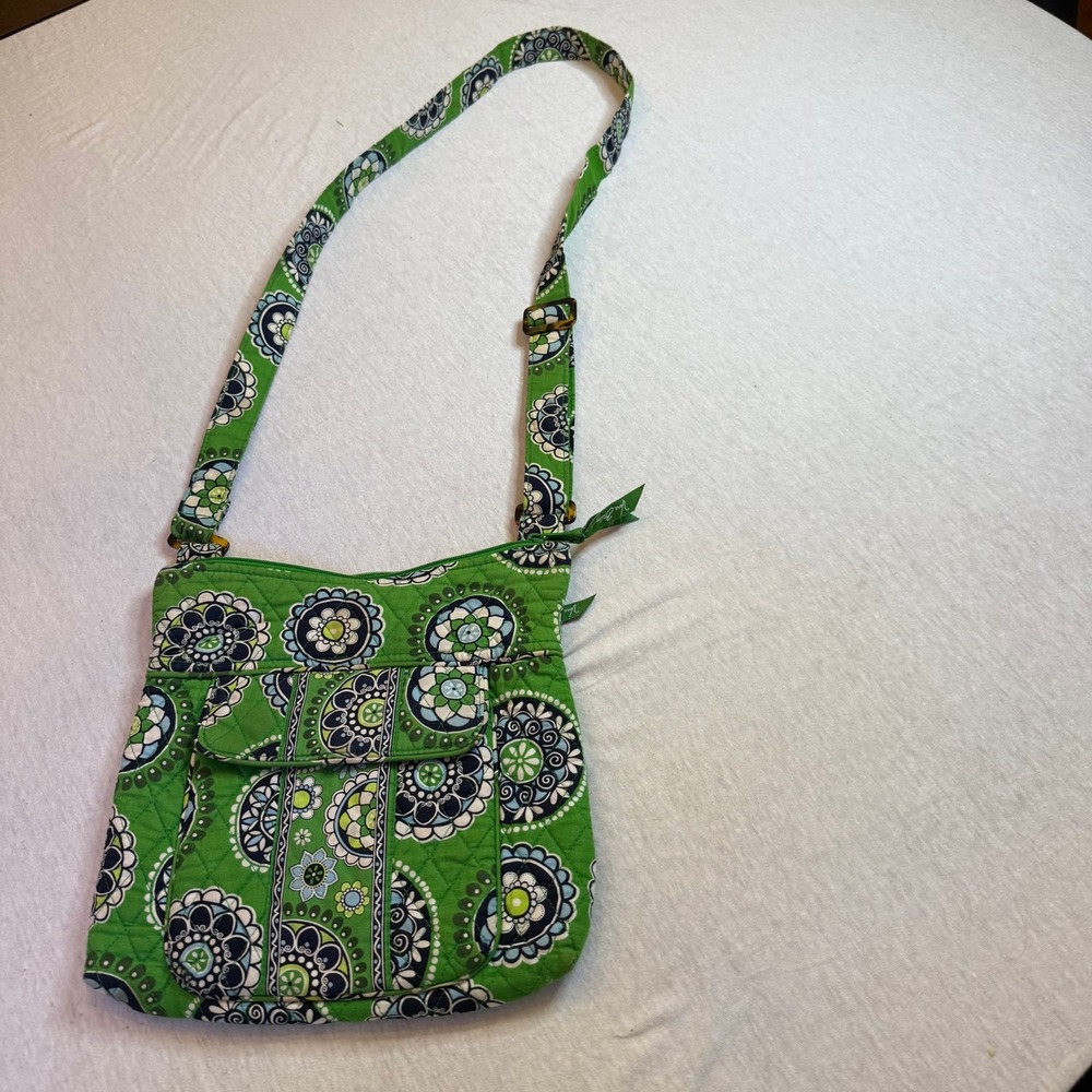 Vera Bradley Quilted Green‎ Mandala Crossbody Bag Adjustable Strap - Picture 2 of 8